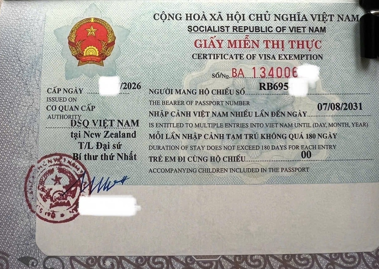 Hồ sơ đề nghị cấp Giấy miễn thị thực - Visa 5 năm